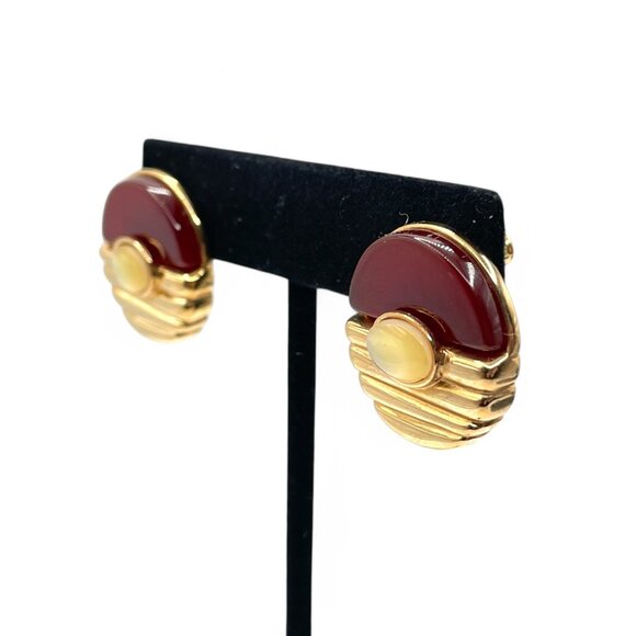 Vintage BUTLER Elevated Pokemon Style Red and Gold Tone Round Post Earrings - Picture 6 of 9